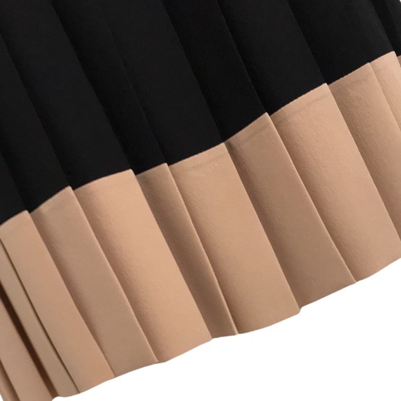 CRISTIAN DIOR Pleated Accents Silk Skirt. CHR0707-ID - Picture 6 of 13